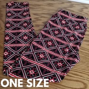 LuLaRoe Valentine's day leggings